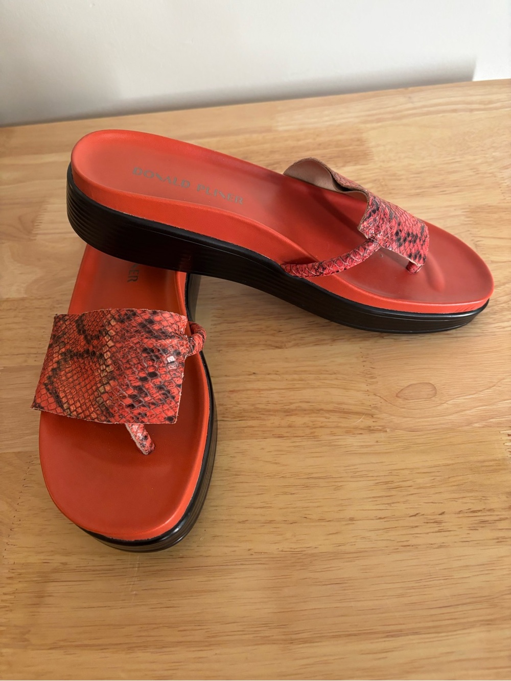 Donald Pliner Red-Orange Snake-Print Platform Thong Sandals